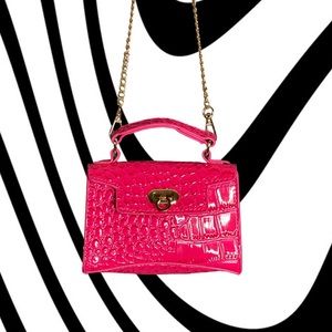 Pink “Snake Skin” Cross Over Purse 💞💞⭐️
